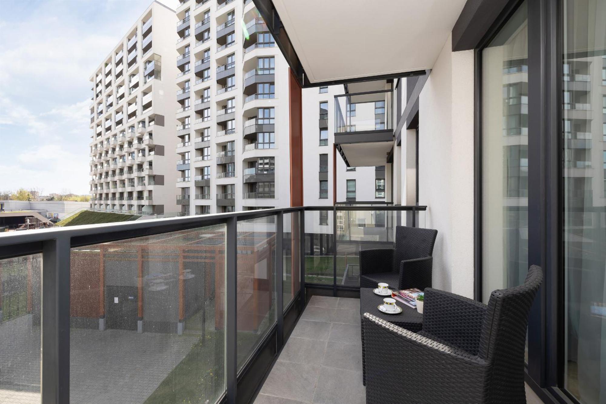 Elegant Apartment In Cracow With Balcony, Parking And Desk By Noclegi Renters Cracovie Extérieur photo